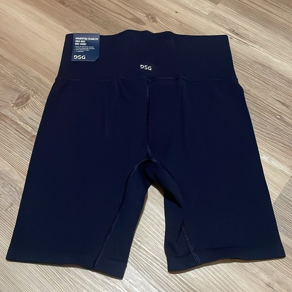 DSG Women's Momentum High rise Seamless Bike Shorts 7” Textured Navy Size S NWT - Picture 4 of 10